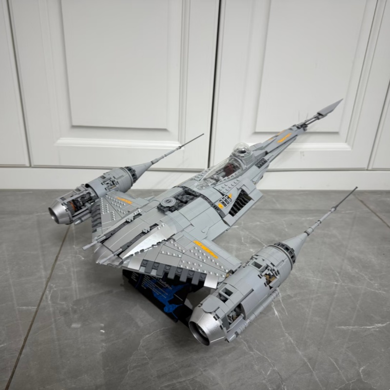 Home Decor Mod - 1809pcs The Mandalorian N-1 Starfighter Bricks