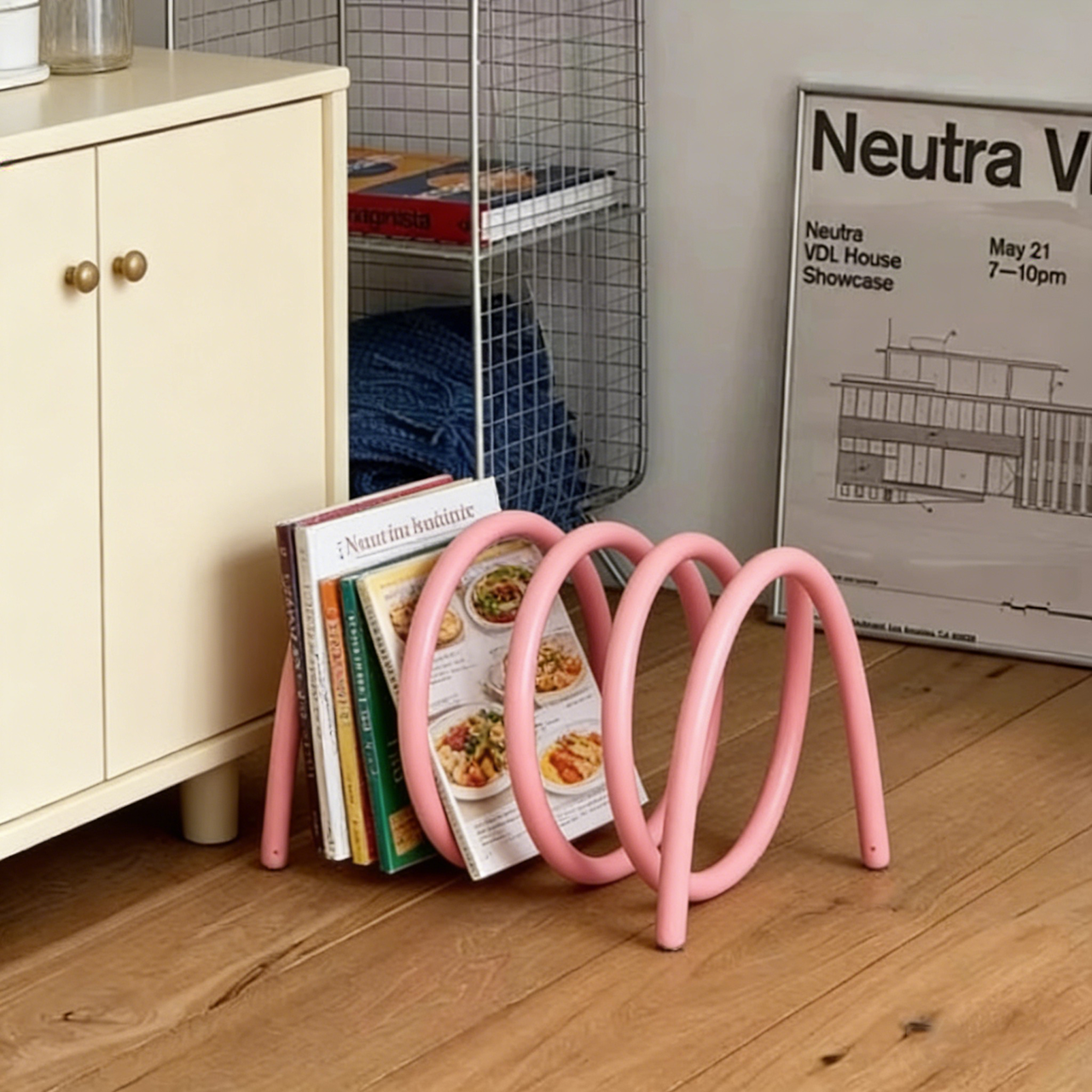 Creative Spring-Loaded Rotatin – обзор и цена Aesthetic Bookend
